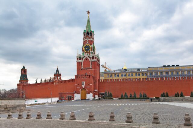 Главная башня Московского Кремля переименована в Спасскую Главная башня Московского Кремля переименована в Спасскую