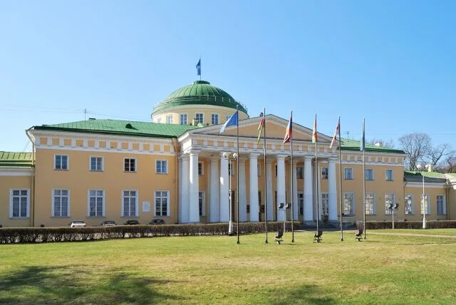 Князь Потемкин устроил для Екатерины II грандиозный праздник в новооткрытом Таврическом дворце