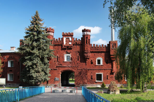 Началась героическая оборона Брестской крепости Началась героическая оборона Брестской крепости