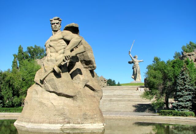 Начало контрнаступления Советских войск под Сталинградом Начало контрнаступления Советских войск под Сталинградом