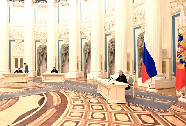 Президент России подписал указы о признании ЛНР и ДНР Президент России подписал указы о признании ЛНР и ДНР