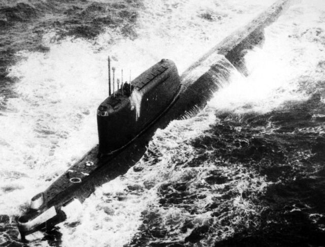Произошел пожар на советской атомной подводной лодке К-19 Произошел пожар на советской атомной подводной лодке К-19