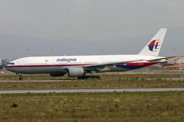 Произошло крушение самолета Boeing-777 под Донецком Произошло крушение самолета Boeing-777 под Донецком
