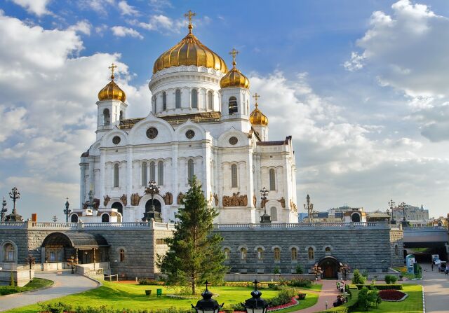 В Москве освящен храм Христа Спасителя В Москве освящен храм Христа Спасителя