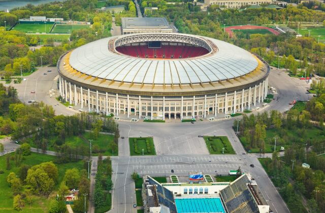 В Москве открылся Центральный стадион имени В.И. Ленина (ныне — Лужники) В Москве открылся Центральный стадион имени В.И. Ленина (ныне — Лужники)