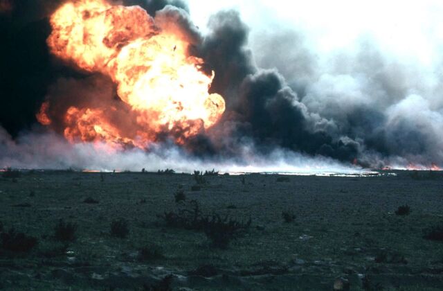 В Персидский залив вылито 816 тысяч тонн нефти В Персидский залив вылито 816 тысяч тонн нефти