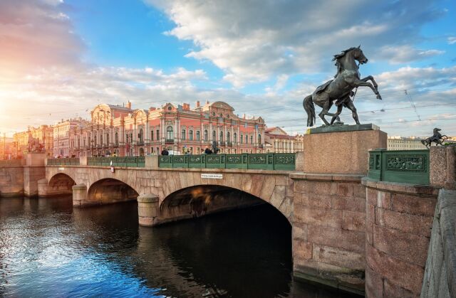 В Петербурге после реставрации торжественно открыт Аничков мост В Петербурге после реставрации торжественно открыт Аничков мост
