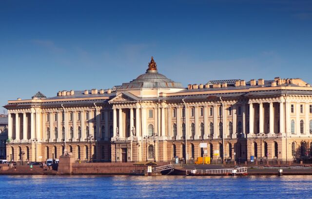 В Петербурге учреждена Академия художеств (сегодня – Российская Академия Художеств) В Петербурге учреждена Академия художеств (сегодня – Российская Академия Художеств)