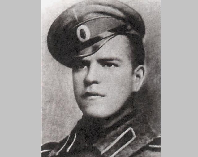 В русскую армию принят 18-летний Георгий Жуков – будущий Маршал Советского Союза В русскую армию принят 18-летний Георгий Жуков – будущий Маршал Советского Союза