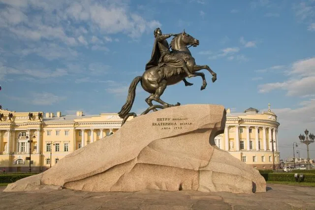 В Санкт-Петербурге торжественно открыт памятник Петру I («Медный всадник») В Санкт-Петербурге торжественно открыт памятник Петру I («Медный всадник»)