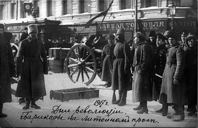 Владимир Ленин отправил Инессе Арманд письмо с новостью о революции в России Владимир Ленин отправил Инессе Арманд письмо с новостью о революции в России