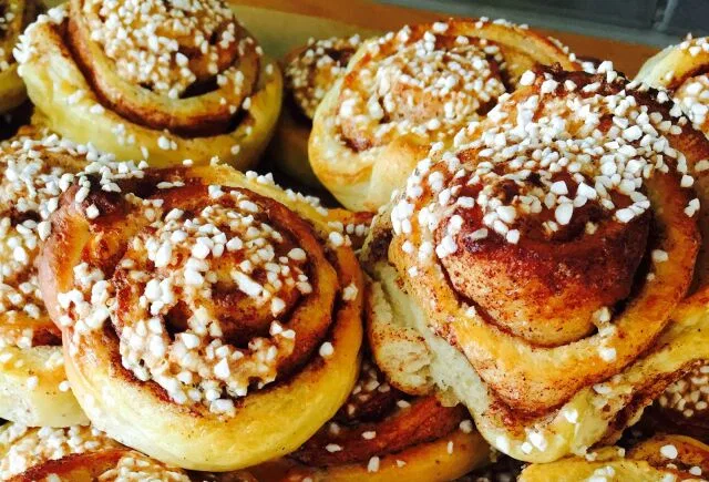 День булочек с корицей в Швеции (Kanelbullens dag)