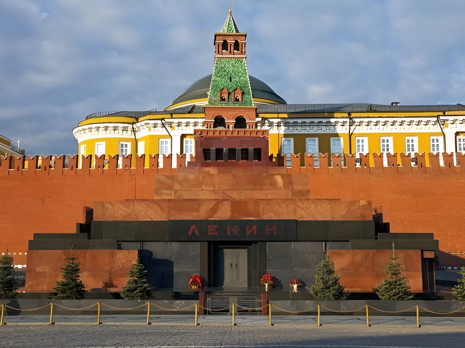Ликвидирован пост № 1 у Мавзолея Ленина Ликвидирован пост № 1 у Мавзолея Ленина