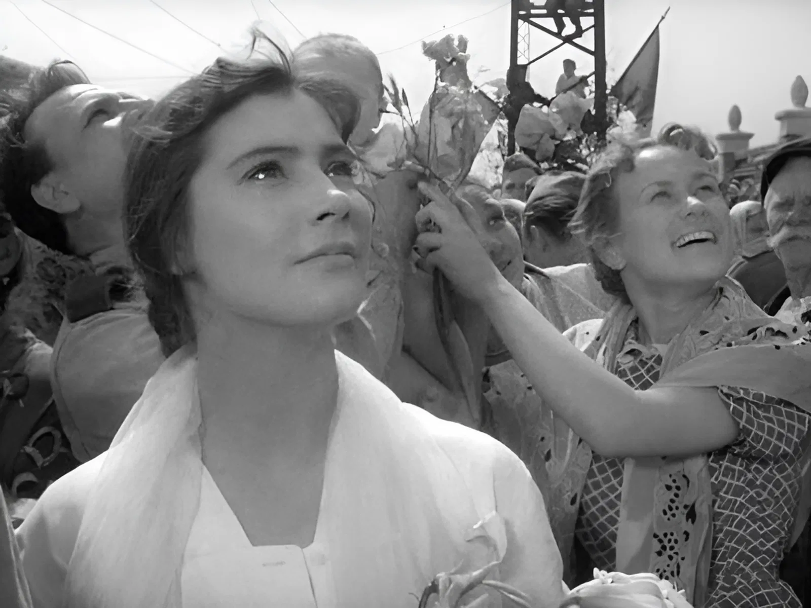 На экраны советских кинотеатров вышел фильм Михаила Калатозова «Летят журавли» На экраны советских кинотеатров вышел фильм Михаила Калатозова «Летят журавли»
