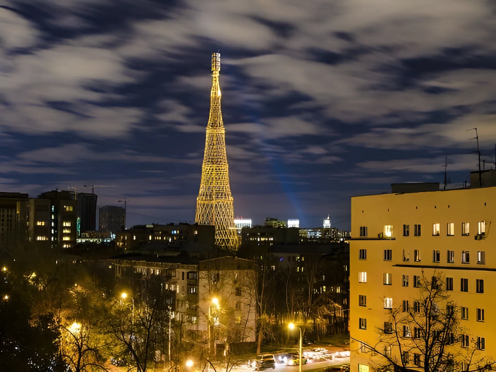 В Москве на Шаболовке сдана в эксплуатацию радиопередающая башня