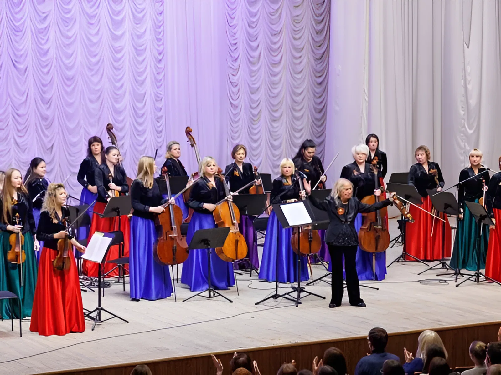 Состоялось первое выступление женского «Вивальди-оркестра» Состоялось первое выступление женского «Вивальди-оркестра»