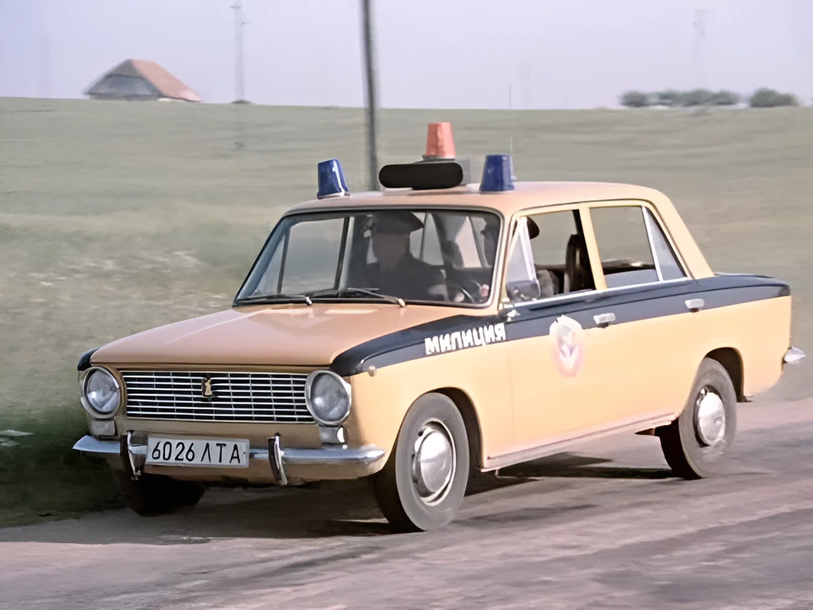 С конвейера сошел первый автомобиль «ВАЗ-2101»