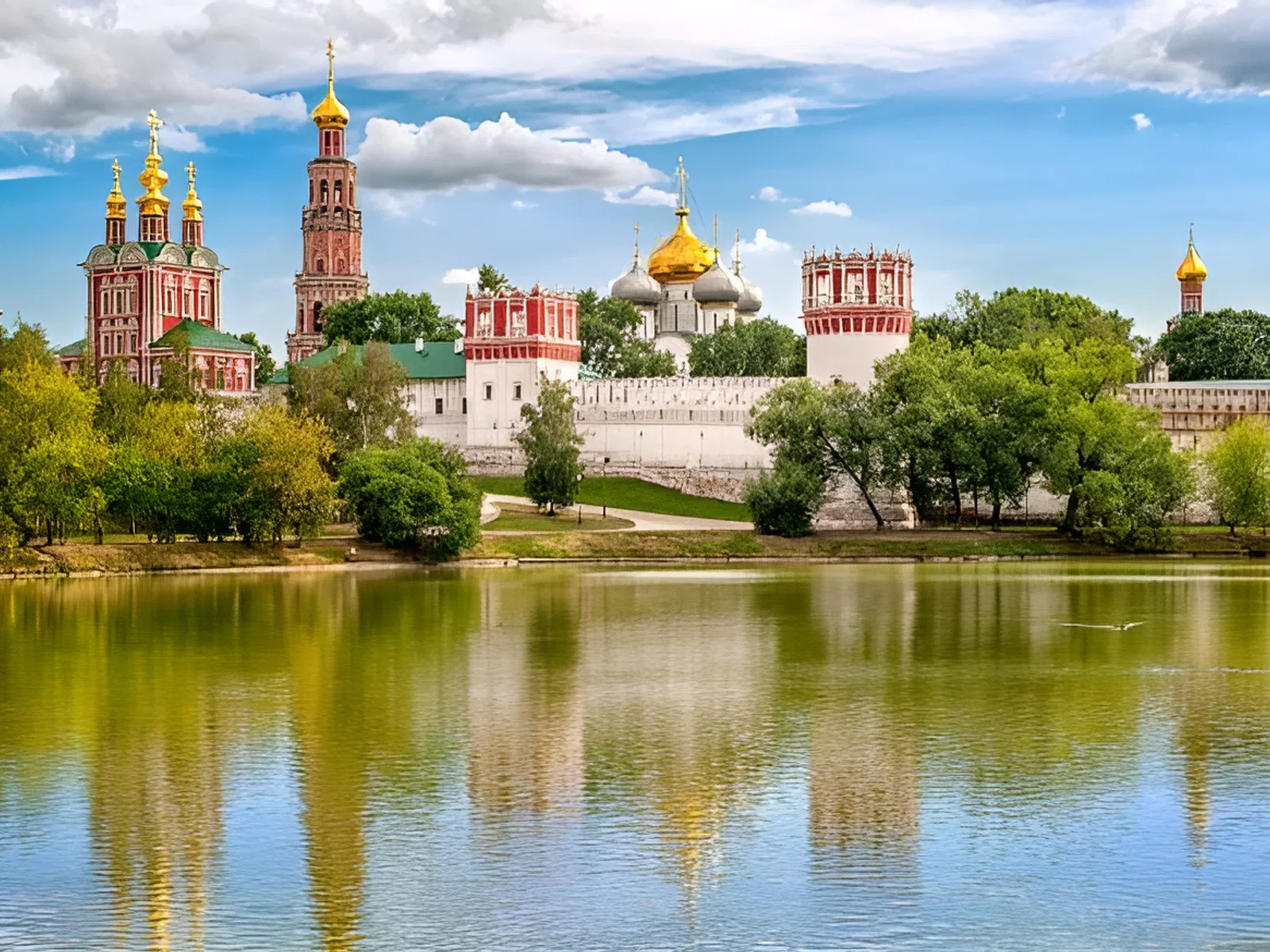 Основан Новодевичий монастырь в Москве Основан Новодевичий монастырь в Москве