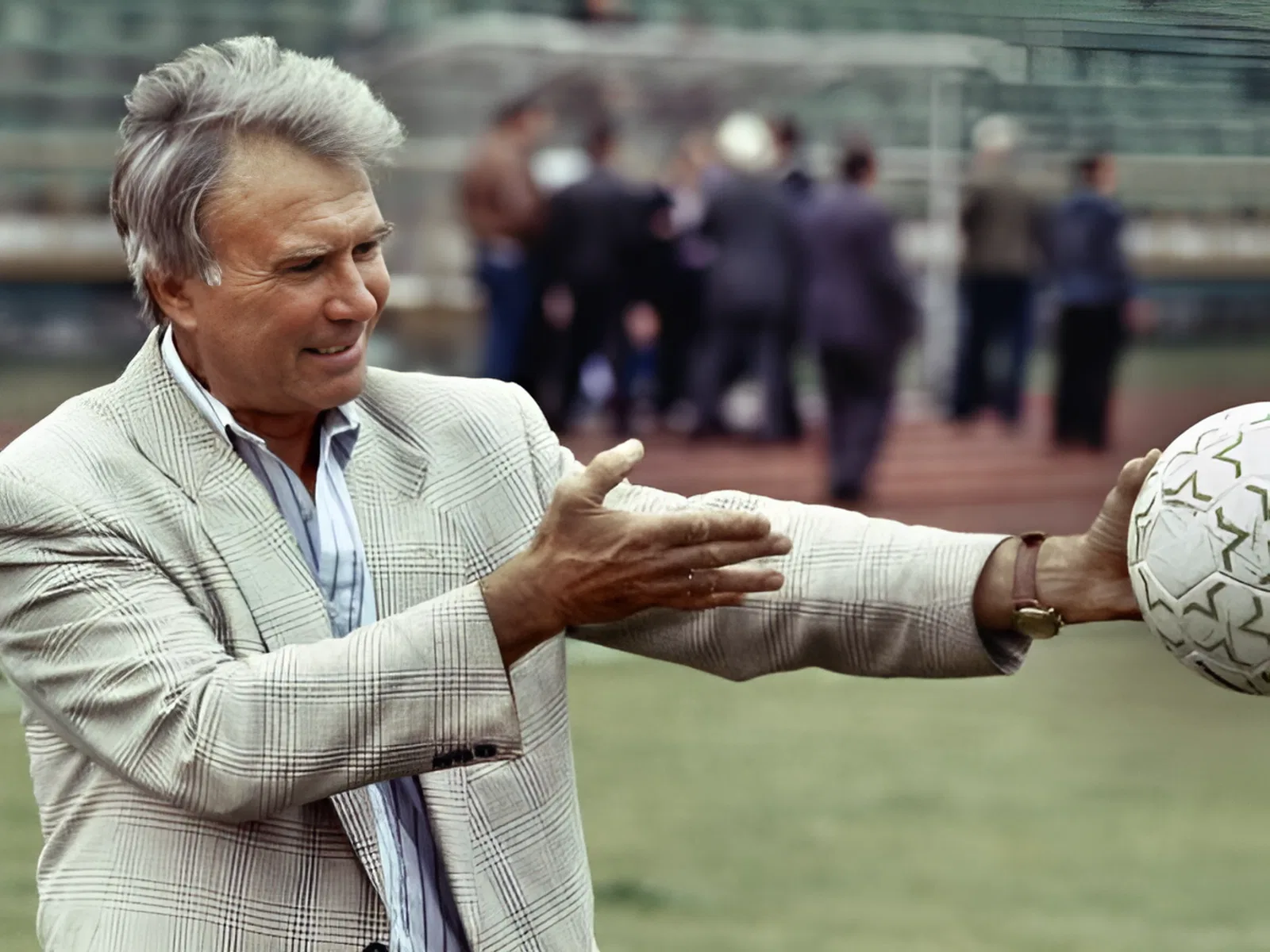 Владимир Маслаченко (5 марта 1936 - 28 ноября 2010), советский футболист-вратарь, Заслуженный мастер спорта СССР