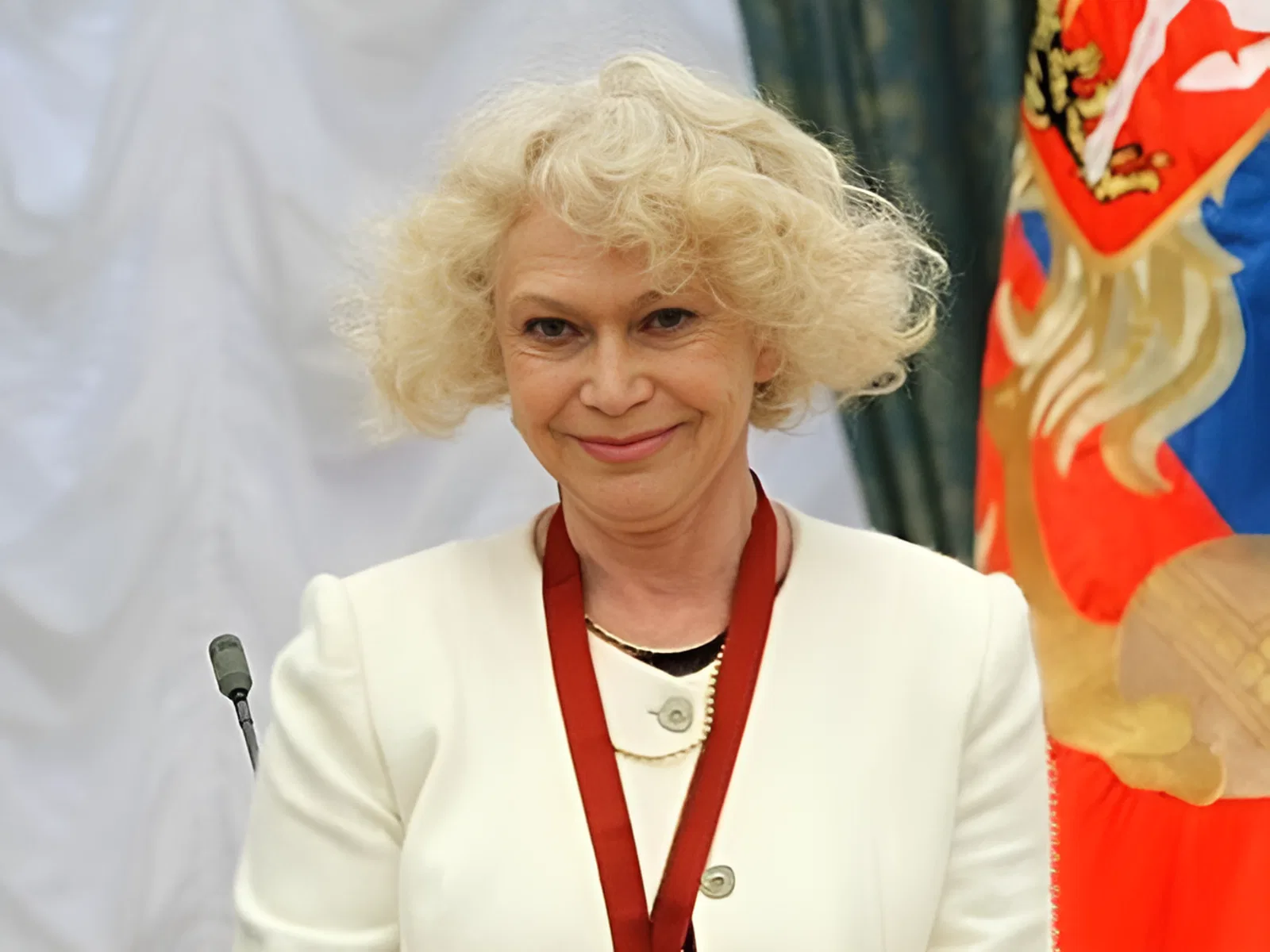 Светлана Немоляева (р.18 апреля 1937), советская и российская актриса театра и кино, Народная артистка РСФСР
