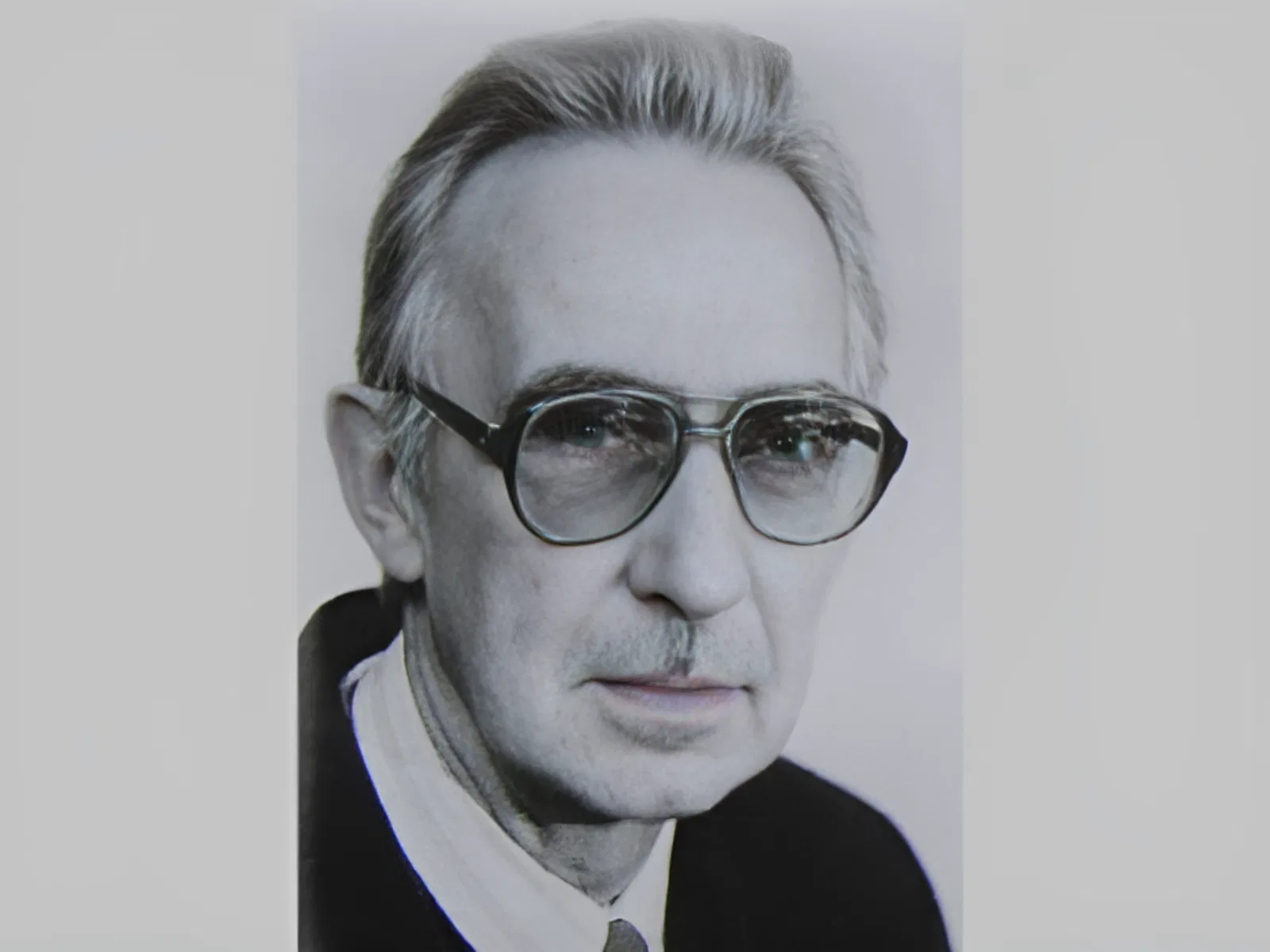 Олег Конопкин (29 мая 1931 - 5 июня 2008), советский и российский ученый-психолог, академик РАО Олег Конопкин (29 мая 1931 - 5 июня 2008), советский и российский ученый-психолог, академик РАО