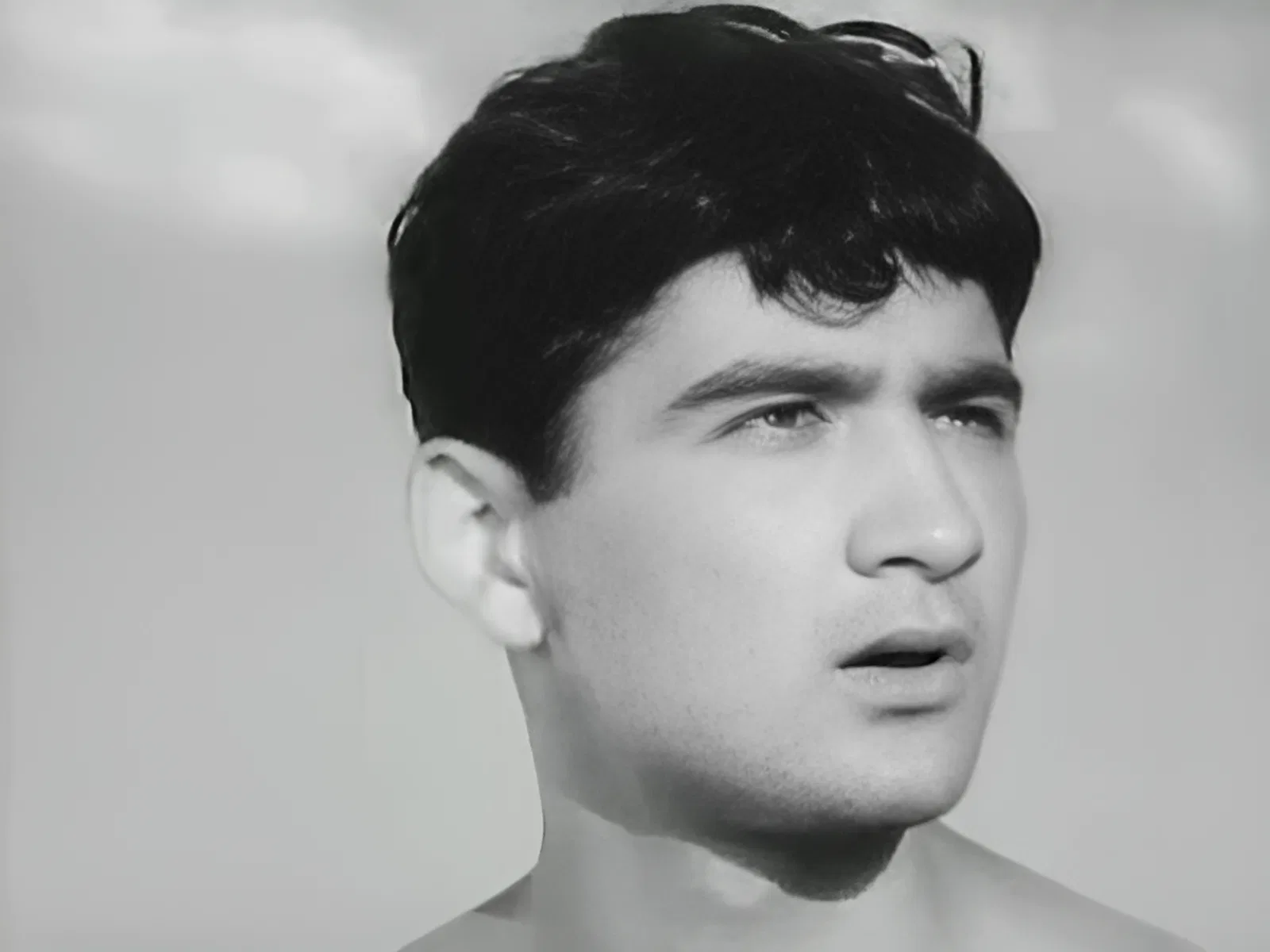 Георгий Шенгелая (11 мая 1937 - 17 февраля 2020), советский и грузинский кинорежиссер, сценарист, актер, Народный артист Грузии