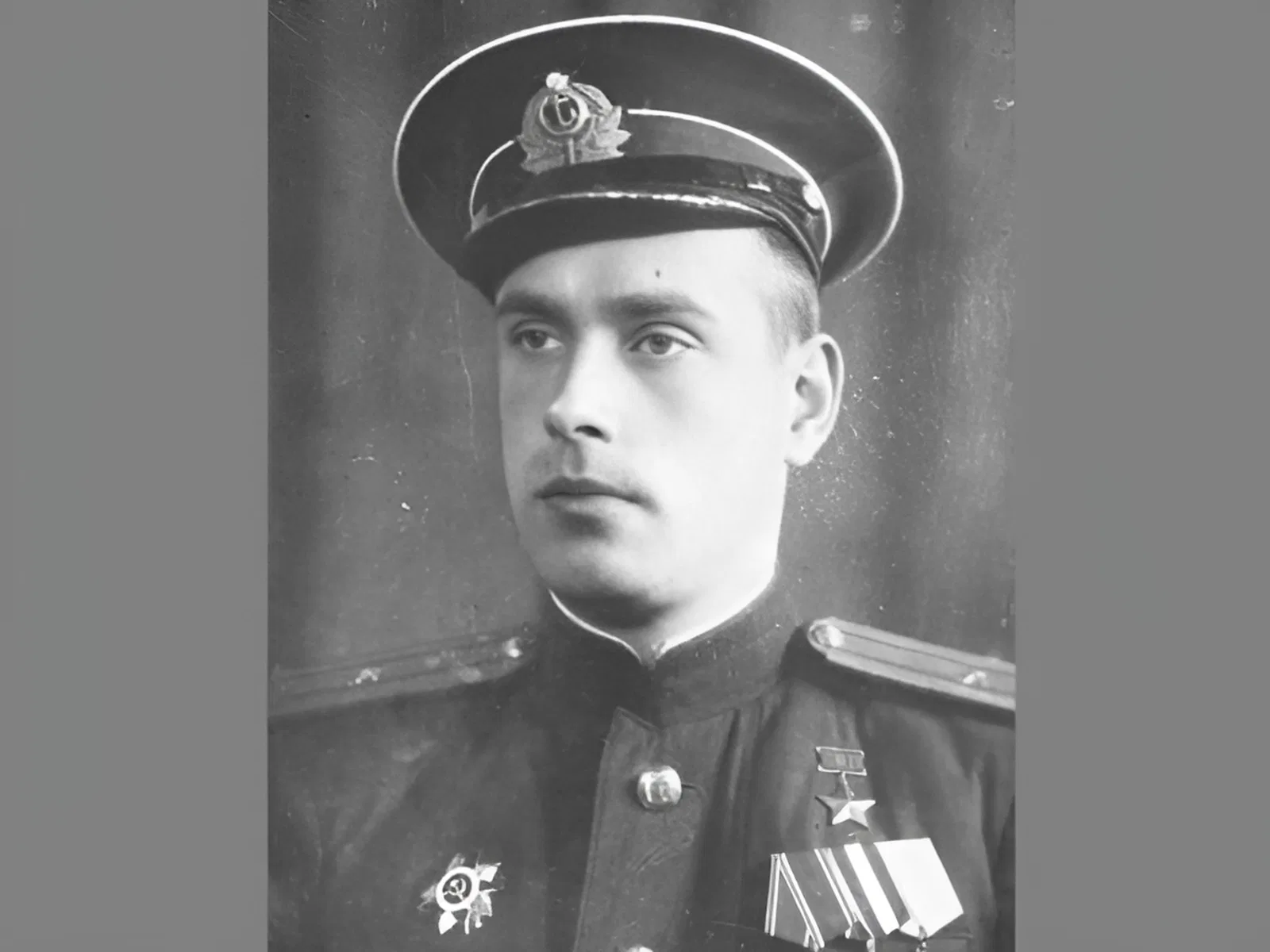 Сергей Осипов (31 декабря 1912 - 5 июля 1976), советский военный деятель, контр-адмирал, Герой Советского Союза Сергей Осипов (31 декабря 1912 - 5 июля 1976), советский военный деятель, контр-адмирал, Герой Советского Союза