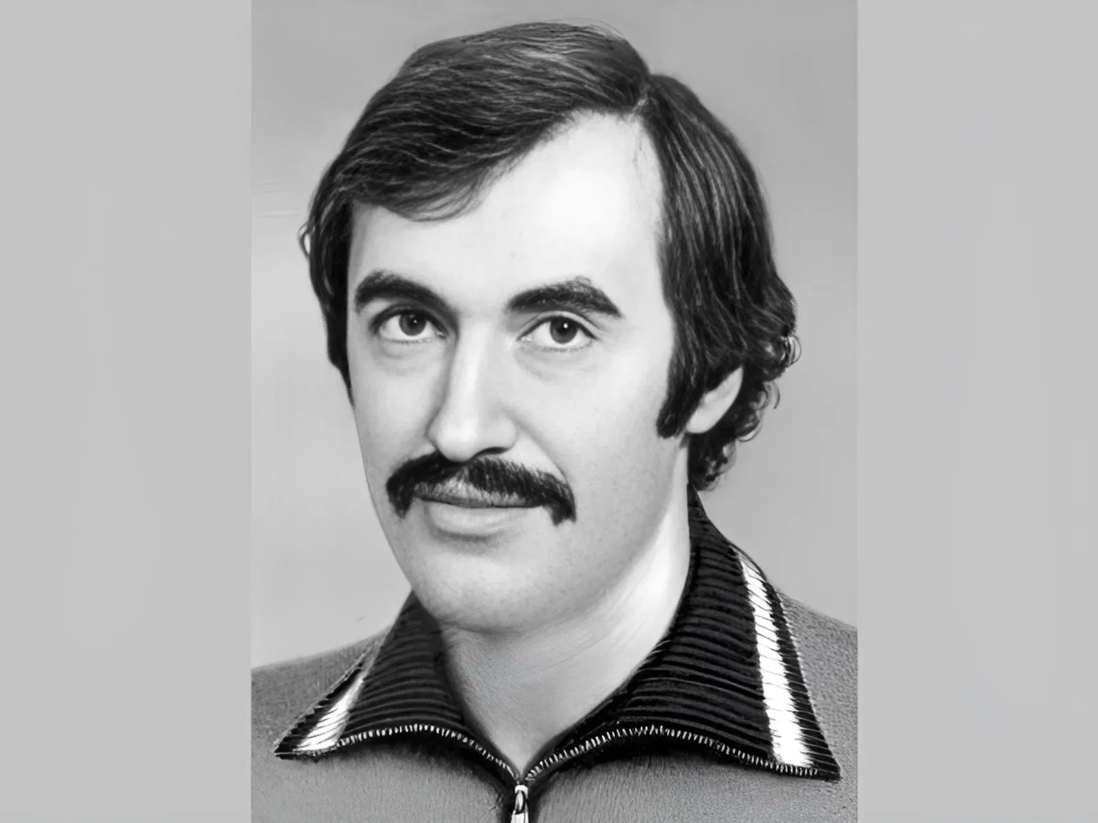 Сергей Белов (23 января 1944 - 3 октября 2013), советский баскетболист, тренер, чемпион и призёр Олимпийских игр Сергей Белов (23 января 1944 - 3 октября 2013), советский баскетболист, тренер, чемпион и призёр Олимпийских игр