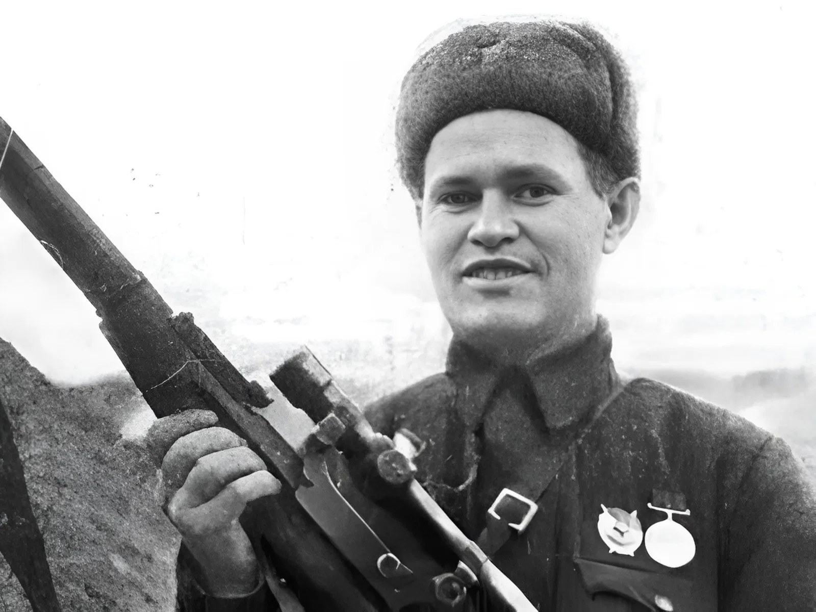 Василий Зайцев (23 марта 1915 - 15 декабря 1991), советский офицер, снайпер, Герой Советского Союза