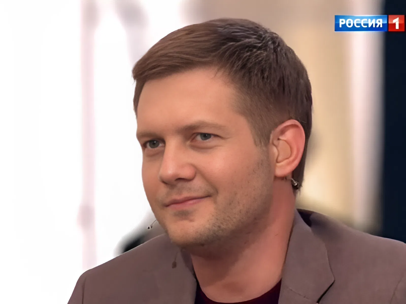 Борис Корчевников (р.20 июля 1982), российский телеведущий, журналист, актер, общественный деятель Борис Корчевников (р.20 июля 1982), российский телеведущий, журналист, актер, общественный деятель