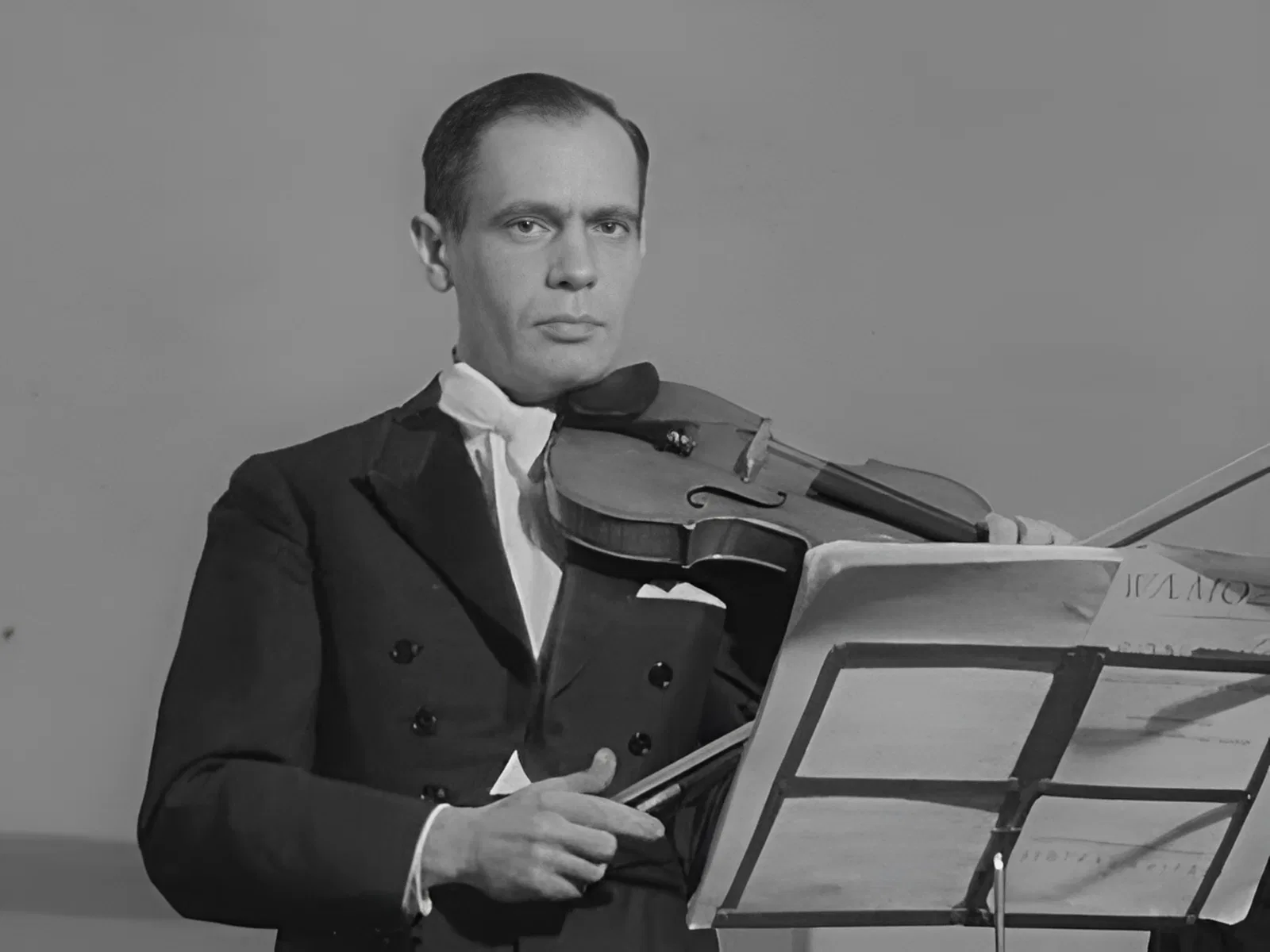 Леонид Коган (14 ноября 1924 - 17 декабря 1982), советский скрипач, педагог, Народный артист СССР Леонид Коган (14 ноября 1924 - 17 декабря 1982), советский скрипач, педагог, Народный артист СССР
