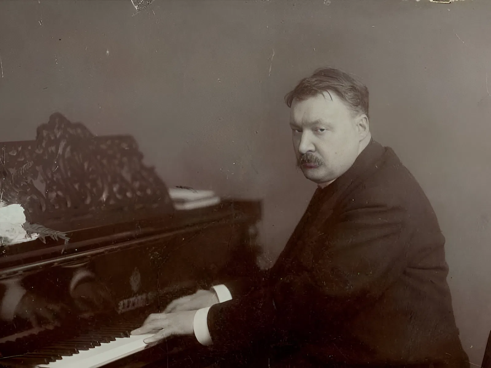 Александр Глазунов (10 августа 1865 - 21 марта 1936), русский композитор, дирижер, музыкально-общественный деятель