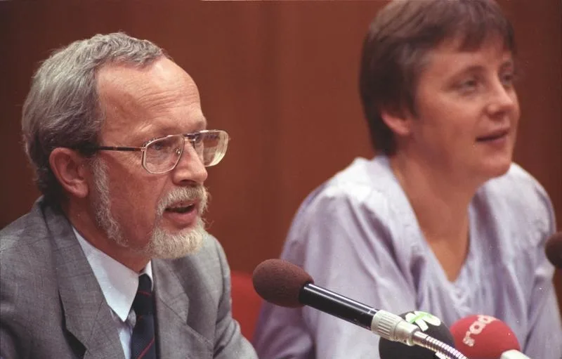 Лотар де Мезьер и Ангела Меркель, 1990 год 1990 год, канун объединения Германии. Фотограф Бернд Зеттник, Федеральный архив Германии
