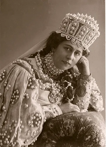 Нежданова, Антонина Васильевна
