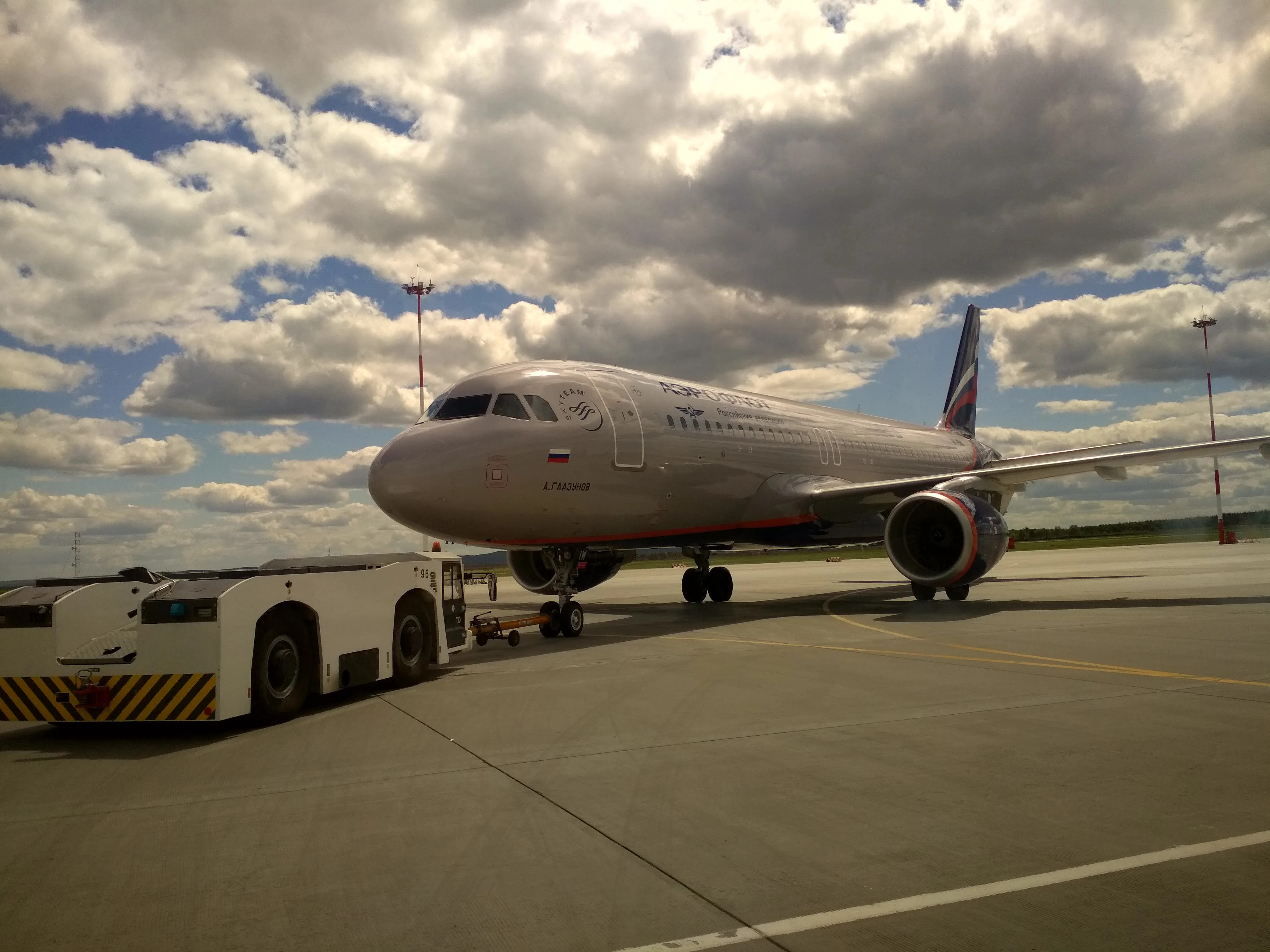 Airbus A320‑214 VP‑BWI «Глазунов» 2018 год. Апатинаити