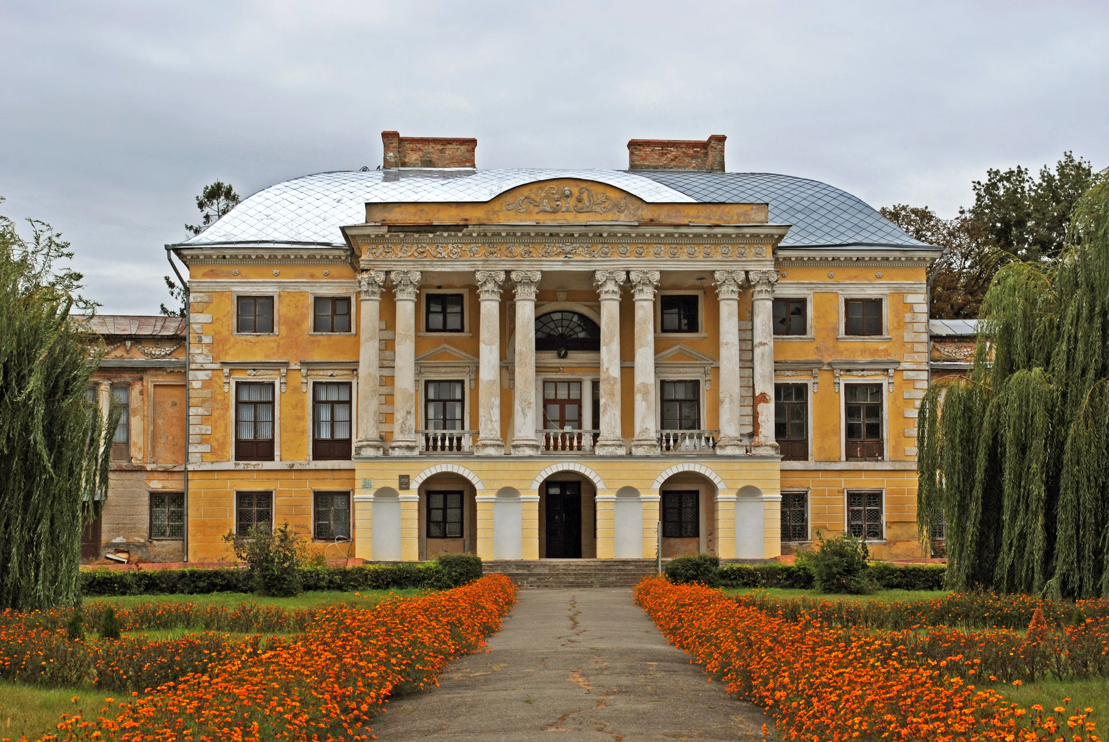 Вороновица — дворец Грохольских 2013 год. Фото: Posterrr