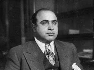 Аль Капоне (17 января 1899 - 25 января 1947) , американский гангстер Аль Капоне (17 января 1899 - 25 января 1947) , американский гангстер