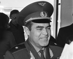 Андриян Николаев (5 сентября 1929 - 3 июля 2004) , советский космонавт, генерал-майор авиации, дважды Герой Советского Союза Андриян Николаев (5 сентября 1929 - 3 июля 2004) , советский космонавт, генерал-майор авиации, дважды Герой Советского Союза