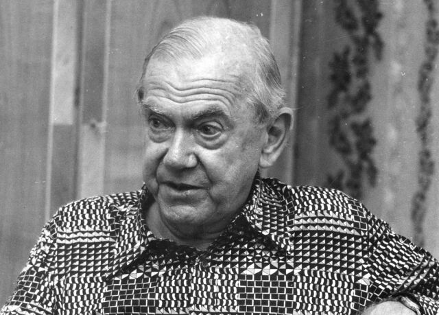 Грэм Грин (2 октября 1904 - 3 апреля 1991) , английский писатель Грэм Грин (2 октября 1904 - 3 апреля 1991) , английский писатель