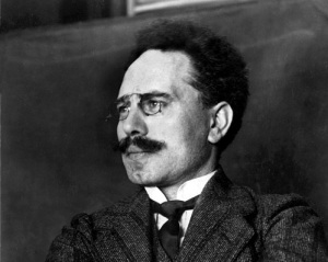 Карл Либкнехт (13 августа 1871 - 15 января 1919) , немецкий революционер, деятель германского и международного рабочего движения Карл Либкнехт (13 августа 1871 - 15 января 1919) , немецкий революционер, деятель германского и международного рабочего движения