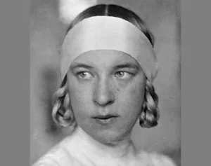 Хелена Майер Хелена Майер