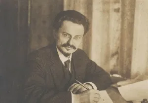 Лев Троцкий Лев Троцкий