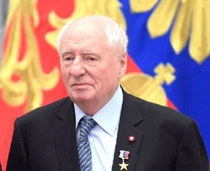 Марк Захаров