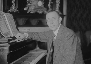 Сергей Рахманинов (1 апреля 1873 - 28 марта 1943) , русский композитор, пианист и дирижер Сергей Рахманинов (1 апреля 1873 - 28 марта 1943) , русский композитор, пианист и дирижер