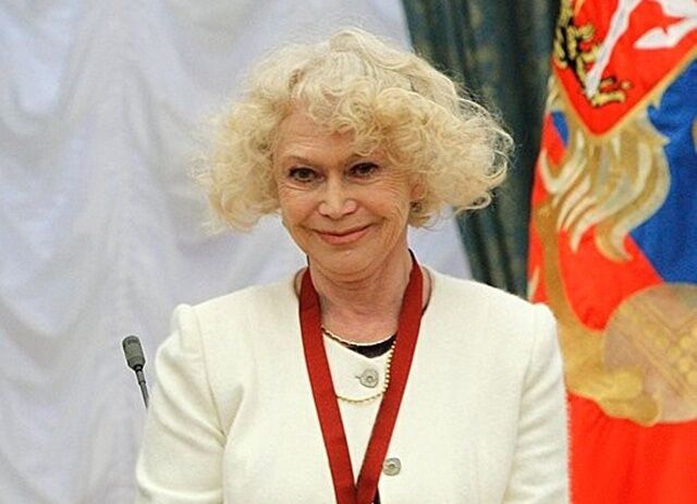 Светлана Немоляева