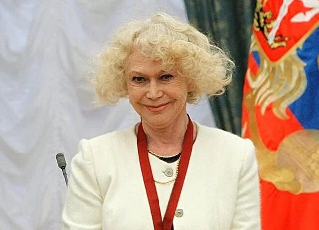 Светлана Немоляева