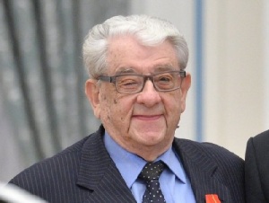 Валентин Зорин (9 февраля 1925 - 27 апреля 2016) , советский и российский политолог, журналист, телеведущий Валентин Зорин (9 февраля 1925 - 27 апреля 2016) , советский и российский политолог, журналист, телеведущий