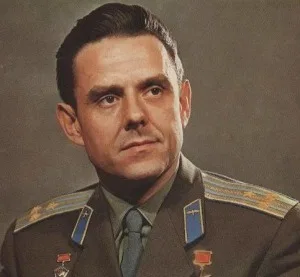 Владимир Комаров