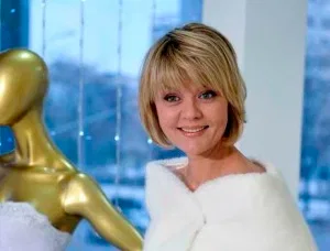 Юлия Меньшова (р.28 июля 1969), советская и российская телеведущая, актриса театра и кино, режиссер