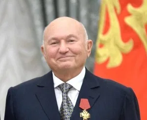 Юрий Лужков Юрий Лужков